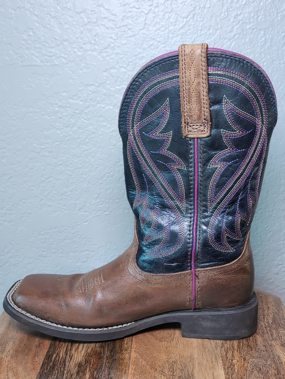 Ariat Brown Leather Western Cowgirl Boots Navy with Pink Accent - Picture 2 of 14
